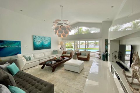 Villa ou maison à louer à Miami Beach, Floride: 4 chambres, 258.83 m2 № 2154911 - photo 7