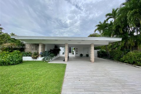 Villa ou maison à louer à Miami Beach, Floride: 4 chambres, 258.83 m2 № 2154911 - photo 26