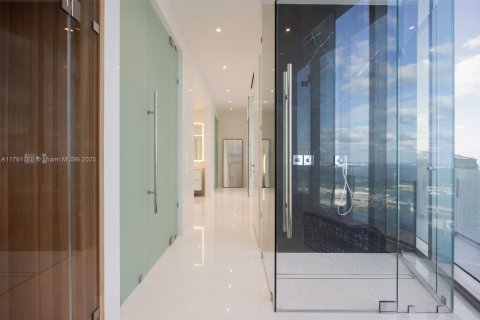 Купить кондоминиум в Майами, Флорида 5 спален, 925.12м2, № 1978191 - фото 13