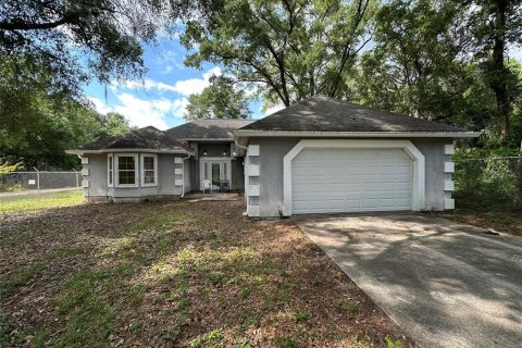 Casa en venta en Interlachen, Florida, 3 dormitorios, 158.31 m2 № 1791467 - foto 1