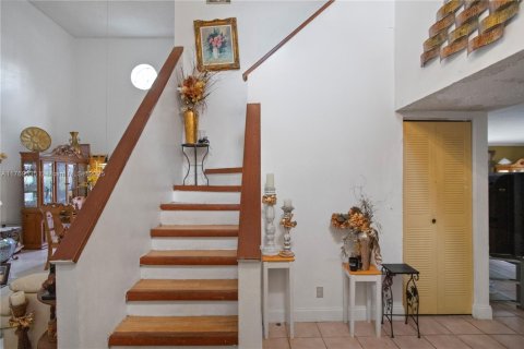 House in Miramar, Florida 4 bedrooms, 207.92 sq.m. № 1868632 - photo 17