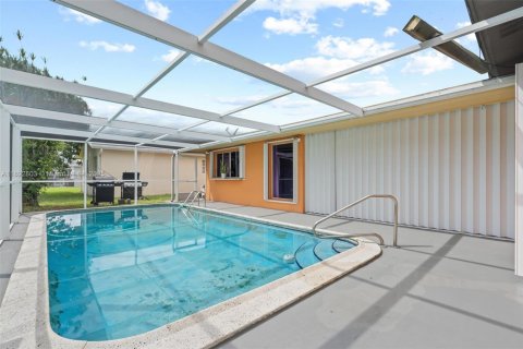 Villa ou maison à vendre à Sunrise, Floride: 3 chambres, 182.09 m2 № 1949048 - photo 10