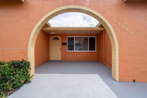 Villa ou maison à vendre à Sunrise, Floride: 3 chambres, 182.09 m2 № 1949048 - photo 7