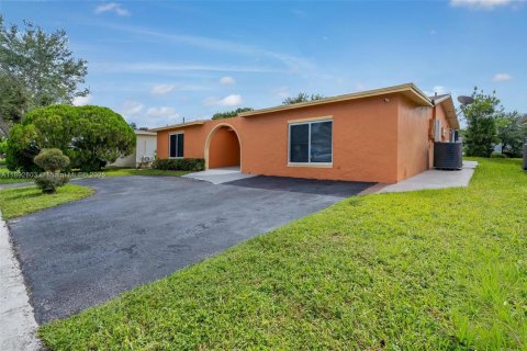 Villa ou maison à vendre à Sunrise, Floride: 3 chambres, 182.09 m2 № 1949048 - photo 9