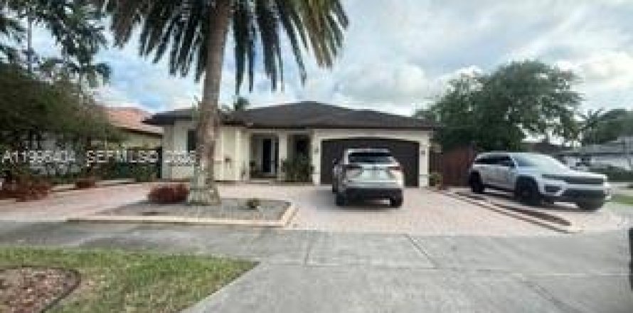 Дом в Майами, Флорида 3 спальни, 200.85м2 № 2058654