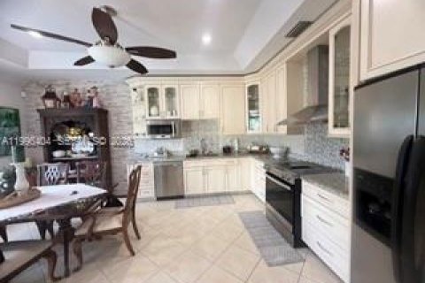 Снять в аренду виллу или дом в Майами, Флорида 3 спальни, 200.85м2, № 2058654 - фото 6