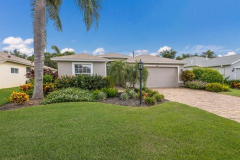 Villa ou maison à vendre à Sarasota, Floride: 2 chambres, 154.96 m2 № 1902708 - photo 2
