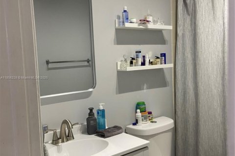 Condominio en venta en Sunrise, Florida, 2 dormitorios, 91.6 m2 № 1881768 - foto 28