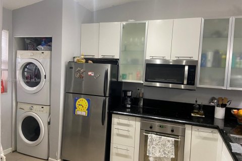 Condominio en venta en Sunrise, Florida, 2 dormitorios, 91.6 m2 № 1881768 - foto 12