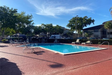 Condominio en venta en Sunrise, Florida, 2 dormitorios, 91.6 m2 № 1881768 - foto 8