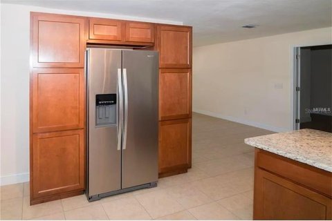 Villa ou maison à louer à Longwood, Floride: 5 chambres, 190.82 m2 № 2232070 - photo 5