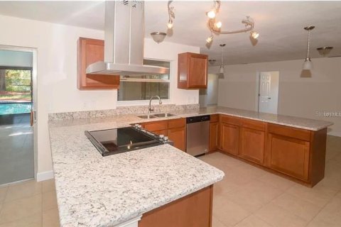 Villa ou maison à louer à Longwood, Floride: 5 chambres, 190.82 m2 № 2232070 - photo 3