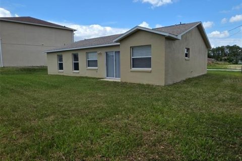 House in Poinciana, Florida 3 bedrooms, 98.66 sq.m. № 2155679 - photo 29