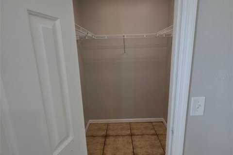 House in Poinciana, Florida 3 bedrooms, 98.66 sq.m. № 2155679 - photo 21