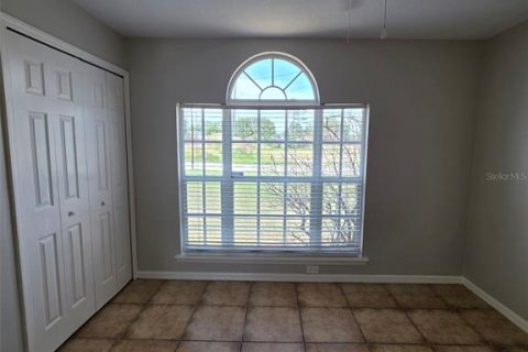 House in Poinciana, Florida 3 bedrooms, 98.66 sq.m. № 2155679 - photo 13