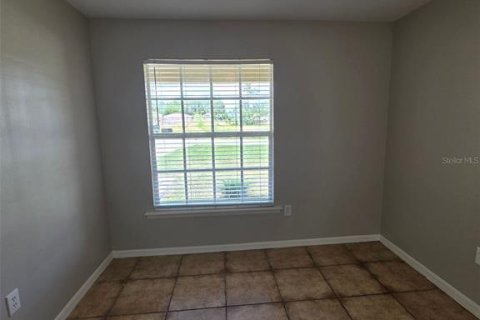 House in Poinciana, Florida 3 bedrooms, 98.66 sq.m. № 2155679 - photo 15