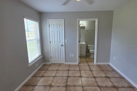 House in Poinciana, Florida 3 bedrooms, 98.66 sq.m. № 2155679 - photo 17