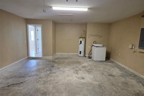 House in Poinciana, Florida 3 bedrooms, 98.66 sq.m. № 2155679 - photo 27