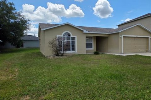 House in Poinciana, Florida 3 bedrooms, 98.66 sq.m. № 2155679 - photo 3