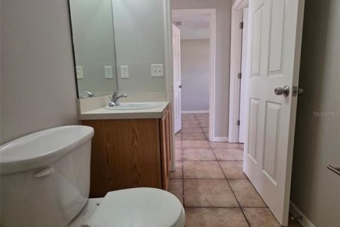 House in Poinciana, Florida 3 bedrooms, 98.66 sq.m. № 2155679 - photo 24