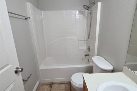 House in Poinciana, Florida 3 bedrooms, 98.66 sq.m. № 2155679 - photo 23