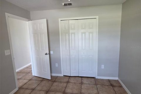 House in Poinciana, Florida 3 bedrooms, 98.66 sq.m. № 2155679 - photo 19