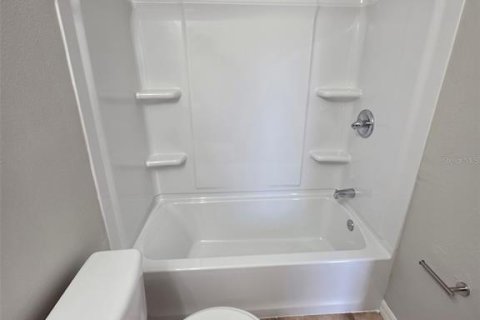 House in Poinciana, Florida 3 bedrooms, 98.66 sq.m. № 2155679 - photo 22