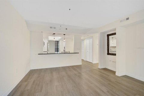 Купить кондоминиум в Оспри, Флорида 6 комнат, 116.59м2, № 2219259 - фото 11