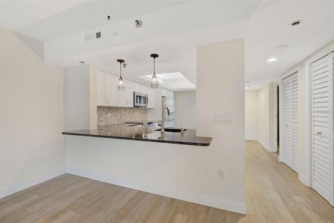Купить кондоминиум в Оспри, Флорида 6 комнат, 116.59м2, № 2219259 - фото 3