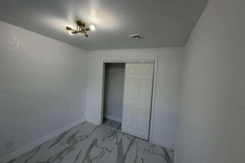 Villa ou maison à louer à Pompano Beach, Floride: 3 chambres, 156.45 m2 № 2087885 - photo 5