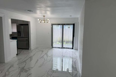 Villa ou maison à louer à Pompano Beach, Floride: 3 chambres, 156.45 m2 № 2087885 - photo 10