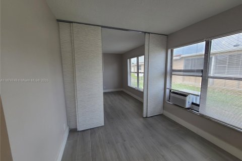 Villa ou maison à louer à Deerfield Beach, Floride: 3 chambres, 165.92 m2 № 1924271 - photo 9