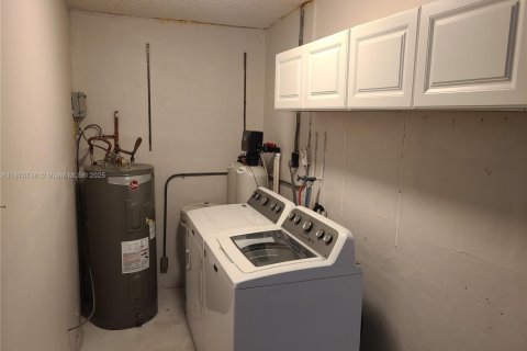 Villa ou maison à louer à Deerfield Beach, Floride: 3 chambres, 165.92 m2 № 1924271 - photo 16