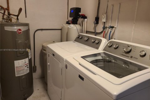 Villa ou maison à louer à Deerfield Beach, Floride: 3 chambres, 165.92 m2 № 1924271 - photo 14