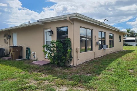 Villa ou maison à louer à Deerfield Beach, Floride: 3 chambres, 165.92 m2 № 1924271 - photo 18
