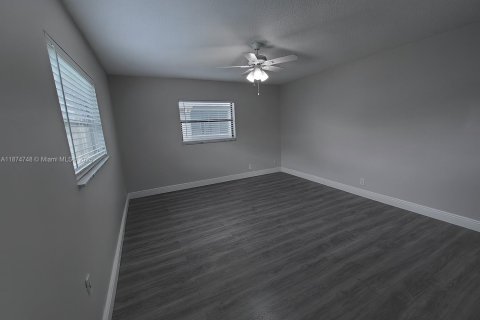 Villa ou maison à louer à Deerfield Beach, Floride: 3 chambres, 165.92 m2 № 1924271 - photo 8