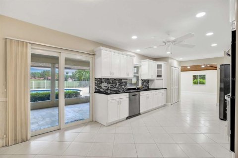 Villa ou maison à louer à Deerfield Beach, Floride: 4 chambres, 370.31 m2 № 1642426 - photo 29