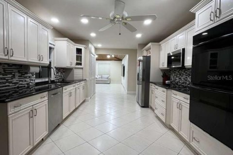 Villa ou maison à louer à Deerfield Beach, Floride: 4 chambres, 370.31 m2 № 1642426 - photo 6
