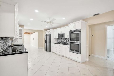 Villa ou maison à louer à Deerfield Beach, Floride: 4 chambres, 370.31 m2 № 1642426 - photo 30