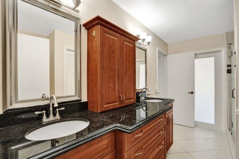 Villa ou maison à louer à Deerfield Beach, Floride: 4 chambres, 370.31 m2 № 1642426 - photo 16