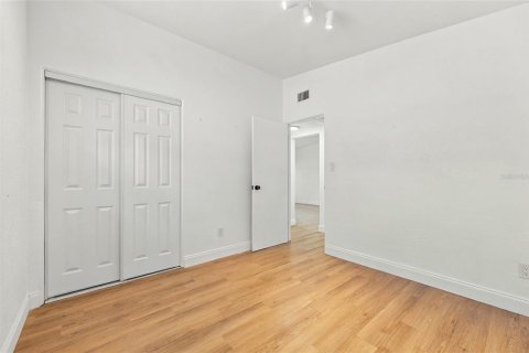 Villa ou maison à louer à Orlando, Floride: 2 chambres, 114.27 m2 № 2380554 - photo 23