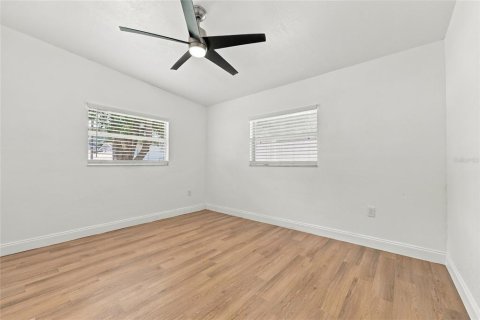 Villa ou maison à louer à Orlando, Floride: 2 chambres, 114.27 m2 № 2380554 - photo 25