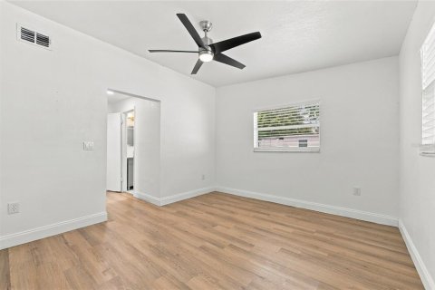 Villa ou maison à louer à Orlando, Floride: 2 chambres, 114.27 m2 № 2380554 - photo 26