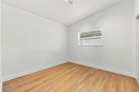 Villa ou maison à louer à Orlando, Floride: 2 chambres, 114.27 m2 № 2380554 - photo 22