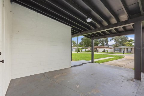 Villa ou maison à louer à Orlando, Floride: 2 chambres, 114.27 m2 № 2380554 - photo 4