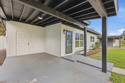 Villa ou maison à louer à Orlando, Floride: 2 chambres, 114.27 m2 № 2380554 - photo 3