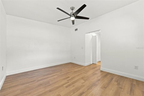 Villa ou maison à louer à Orlando, Floride: 2 chambres, 114.27 m2 № 2380554 - photo 27
