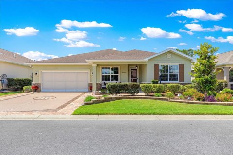 House in Ocala, Florida 2 bedrooms, 183.2 sq.m. № 1757614 - photo 1