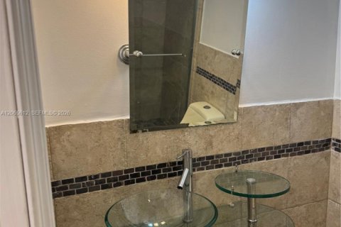 Apartamento en alquiler en Coral Springs, Florida, 1 dormitorio, 76.18 m2 № 2278760 - foto 13
