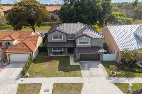 Villa ou maison à Miami, Floride 4 chambres, 244.15 m2 № 2032190